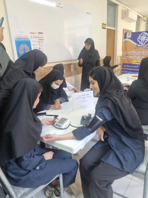 برپایی ایستگاه سلامت جسم و روان در پردیس بنت الهدی صدر بوشهر 21