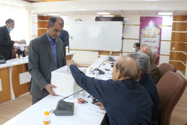 با برگزاری انتخابات مجمع عمومی کانون بازنشستگان؛

انتخاب هیات مدیره و بازرس کانون بازنشستگان دانشگاه فرهنگیان استان بوشهر 5