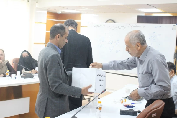 با برگزاری انتخابات مجمع عمومی کانون بازنشستگان؛

انتخاب هیات مدیره و بازرس کانون بازنشستگان دانشگاه فرهنگیان استان بوشهر 5