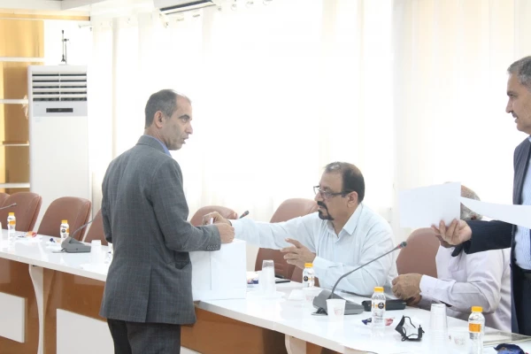 با برگزاری انتخابات مجمع عمومی کانون بازنشستگان؛

انتخاب هیات مدیره و بازرس کانون بازنشستگان دانشگاه فرهنگیان استان بوشهر 6